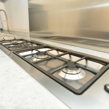 Izzhome Dsign Кальярі Екстер'єр фото