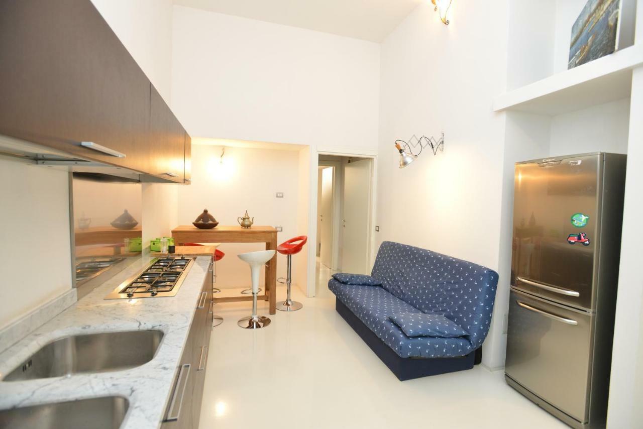 Izzhome Dsign Кальярі Екстер'єр фото